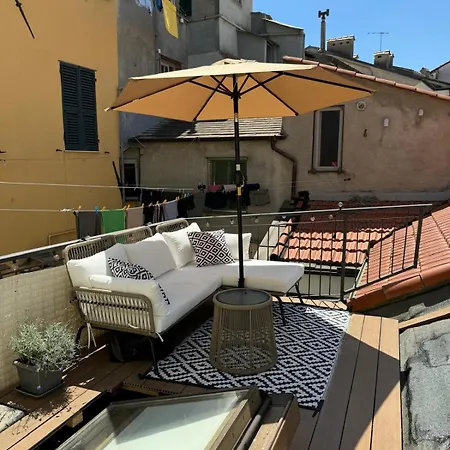 Terrazza Sui Tetti A Un Passo Dal Mare